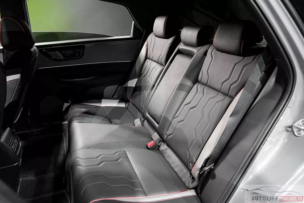 Honda e:N2 chính thức được bán ở Đông Nam Á, kích thước lớn hơn CR-V, giá từ 1,17 tỷ đồng - Ảnh 9.