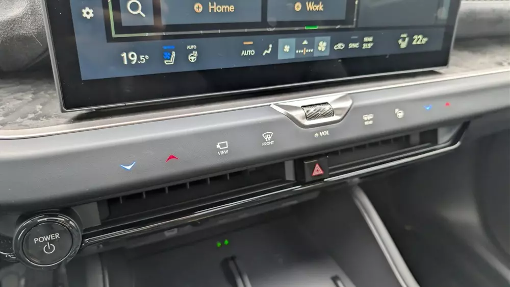 SUV hạng sang Lexus TZ được xác nhận sẽ bán ở Việt Nam vào năm sau - Ảnh 7. SUV hạng sang Lexus TZ được xác nhận sẽ bán ở Việt Nam vào năm sau - Ảnh 7.