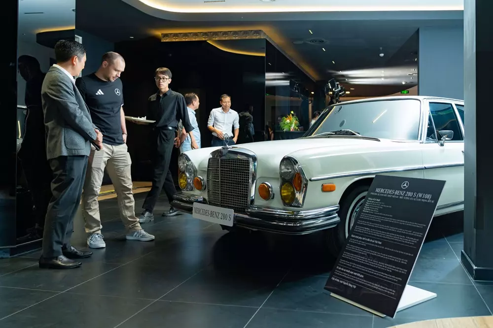 Mercedes-Benz đi vòng quanh thế giới "140 Years. 140 Places." chính thức đến Việt Nam - Ảnh 6. Mercedes-Benz đi vòng quanh thế giới "140 Years. 140 Places." chính thức đến Việt Nam - Ảnh 6.