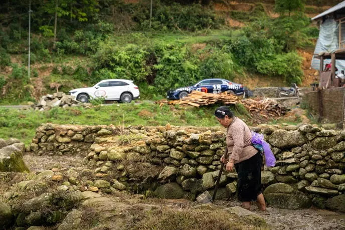 Mercedes-Benz đi vòng quanh thế giới "140 Years. 140 Places." chính thức đến Việt Nam - Ảnh 4. Mercedes-Benz đi vòng quanh thế giới "140 Years. 140 Places." chính thức đến Việt Nam - Ảnh 4.
