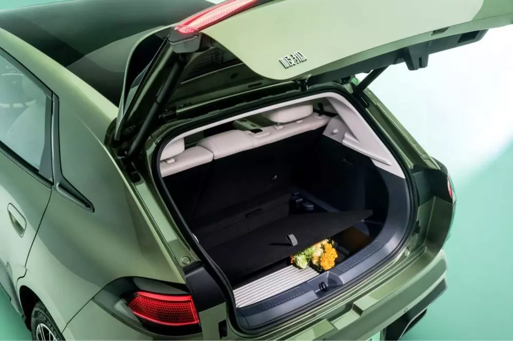 BAIC vén màn đối thủ của xe bán chạy như tôm tươi Geely EX2 - Ảnh 7. BAIC vén màn đối thủ của xe bán chạy như tôm tươi Geely EX2 - Ảnh 7.