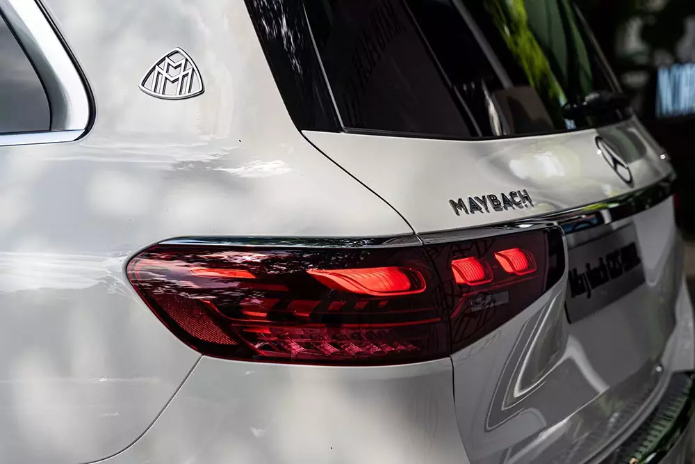 mercedes-maybach-gls-480-4matic-2027-3-a5f2 Ngắm hình ảnh "bằng xương, bằng thịt" của Mercedes-Maybach GLS 480 4Matic 2027 mới ra mắt Việt Nam - Ảnh 5.