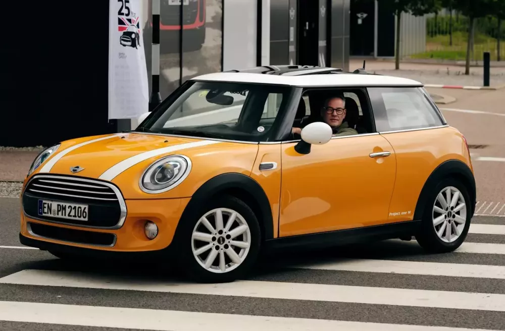 Chủ nhân của chiếc Cooper D này là một fan trung thành của thương hiệu Mini Chủ nhân của chiếc Cooper D này là một fan trung thành của thương hiệu Mini