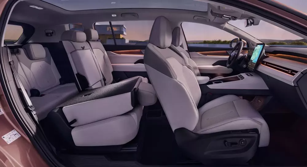 SUV điện 3 hàng ghế Skoda Peaq ra mắt, kích thước lớn hơn Kodiaq, phạm vi di chuyển gần 650 km - Ảnh 9. SUV điện 3 hàng ghế Skoda Peaq ra mắt, kích thước lớn hơn Kodiaq, phạm vi di chuyển gần 650 km - Ảnh 9.