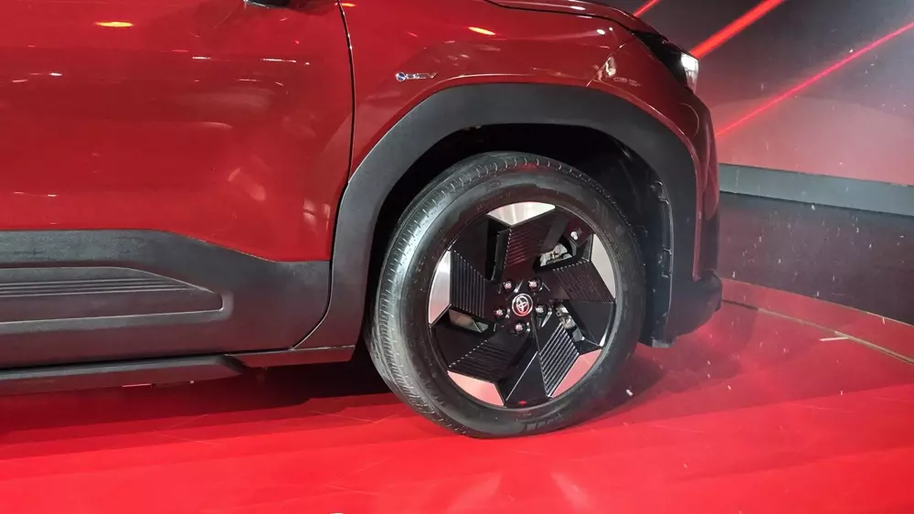 Bộ mâm 18 inch của Toyota Urban Cruiser Ebella Bộ mâm 18 inch của Toyota Urban Cruiser Ebella