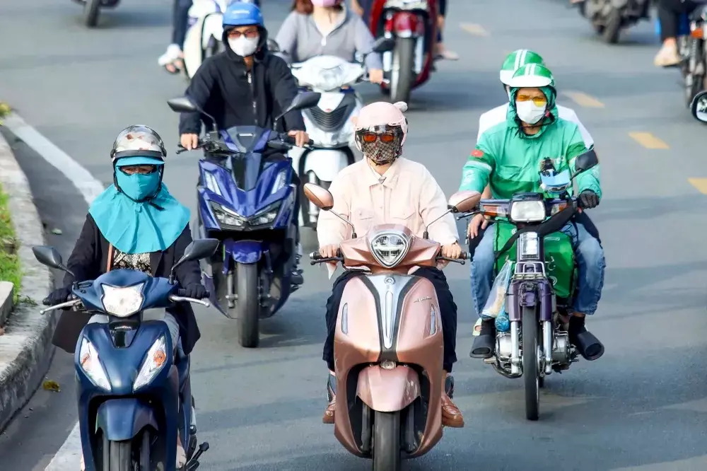 Hà Nội lùi thời điểm hạn chế xe máy xăng tại vành đai 1 đến năm 2028 - Ảnh 1. Hà Nội lùi thời điểm hạn chế xe máy xăng tại vành đai 1 đến năm 2028 - Ảnh 1.