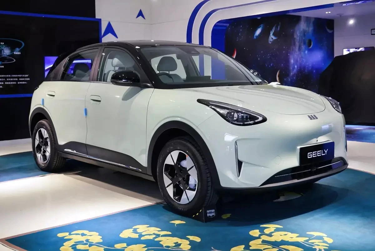 Xe điện bán chạy như tôm tươi Geely EX2 sẽ được lắp ráp tại nhà máy của Ford