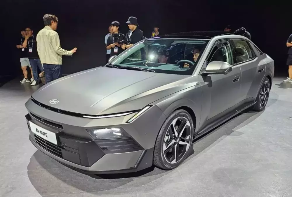 hyundai-elantra-2027-a1d3 Hyundai Elantra 2027 bản cao cấp