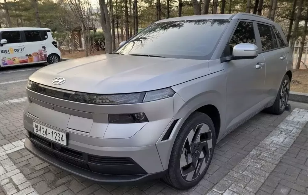 hyundai-kona-52f5-1 Hyundai Kona thế hệ mới lộ diện với thiết kế như ô tô điện, hợp nhất với Creta thành 1 dòng xe