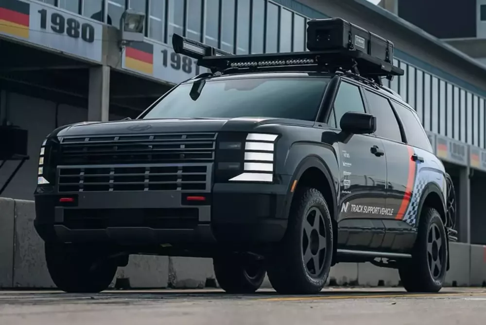 hyundai-palisade-9f45 Chiếc Hyundai Palisade đặc biệt có thêm đèn LED phụ trợ và giá nóc Thule