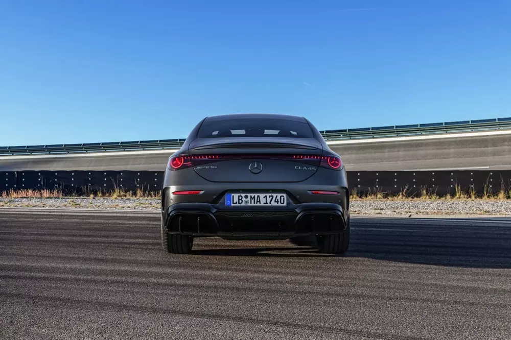 mercedes-amg-cla45-2027-3-fa84 Mercedes-AMG CLA45 2027 có phạm vi di chuyển 670 km