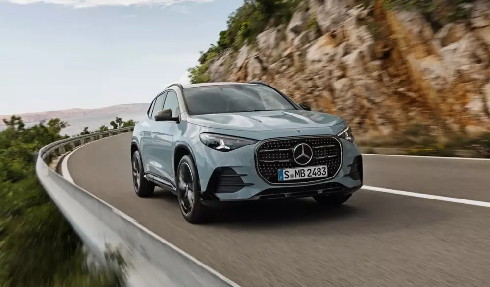 mercedes-benz-gla-2027-10-adfc Lưới tản nhiệt của Mercedes-Benz GLA 2027 có thể thay đổi thiết kế theo phiên bản