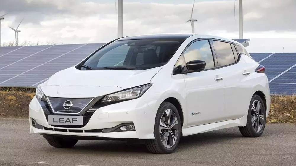 nissan-leaf-39f1-1 Trái với suy nghĩ của nhiều người, pin không phải là khoản sửa chữa thường gặp đắt đỏ nhất của ô tô điện