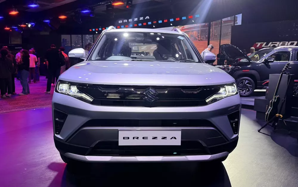 Khu vực đầu xe của Suzuki Brezza 2026 đã được nâng cấp