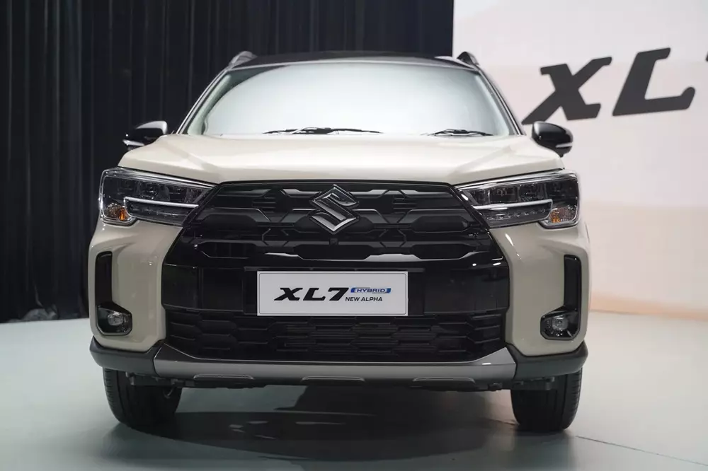 suzuki-xl7-2027-7-7d79 Suzuki XL7 bản nâng cấp lộ hoàn toàn thiết kế ngoại thất trước khi ra mắt trong tháng này - Ảnh 3.