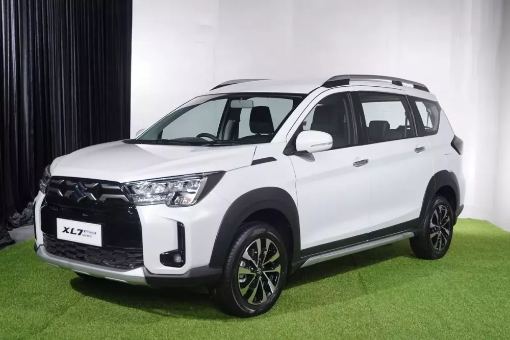 suzuki-xl7-2027-ada7 Suzuki XL7 bản nâng cấp lộ hoàn toàn thiết kế ngoại thất trước khi ra mắt trong tháng này - Ảnh 2.