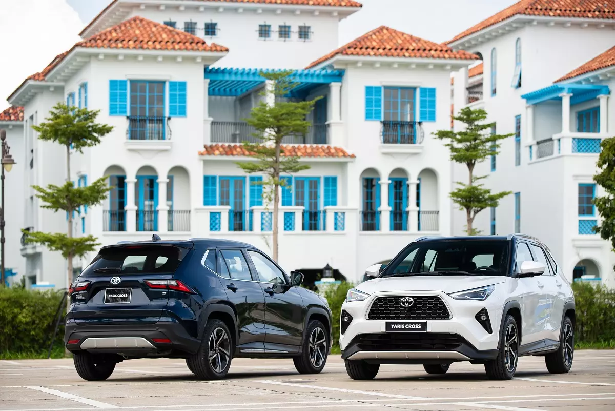 2-xe-44-7221 Toyota khuyến mại tháng 8: Tiếp sức đà tăng trưởng, tối ưu chi phí mua xe - Ảnh 1.