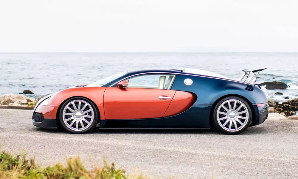 bugatti-la-maison-pur-sang-veyron-20-years-47eb Đây có thể là tin vui dành cho chủ nhân của chiếc siêu Bugatti Veyron duy nhất tại Việt Nam - Ảnh 1.