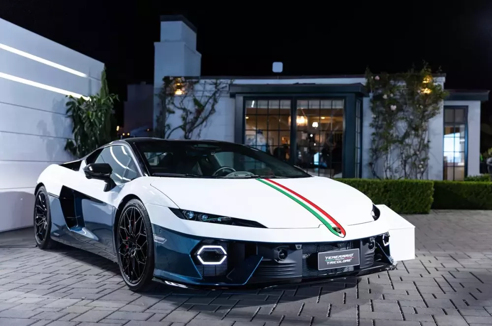 lamborghini-temerario-tricolore-2-07b4 Siêu xe Lamborghini Tricolore trở lại sau 15 năm vắng bóng với sức mạnh gần gấp đôi - Ảnh 8.