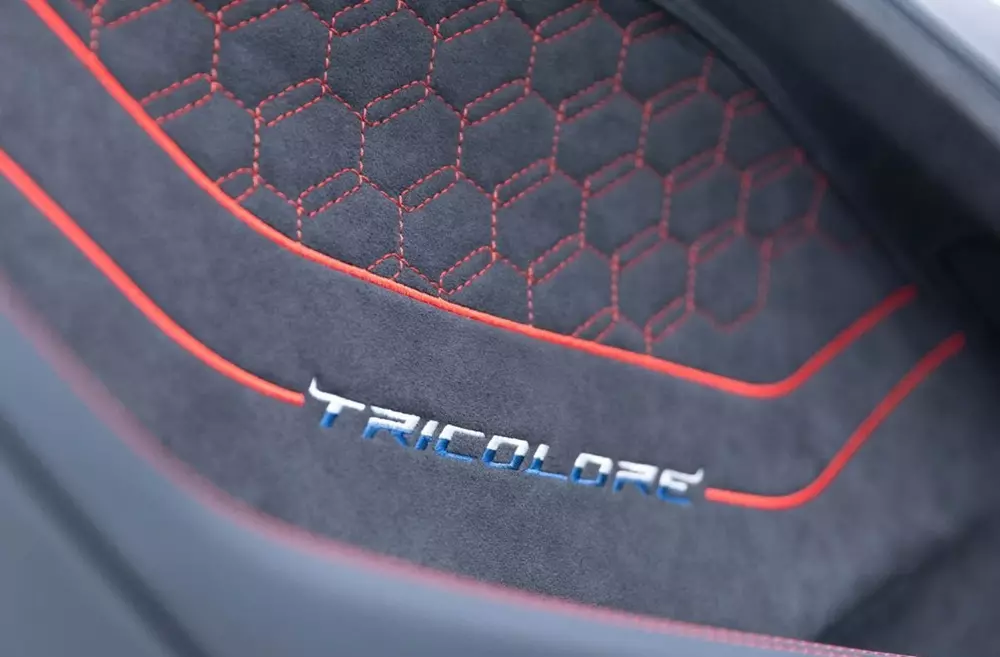 lamborghini-temerario-tricolore-8-8e16 Siêu xe Lamborghini Tricolore trở lại sau 15 năm vắng bóng với sức mạnh gần gấp đôi - Ảnh 7.