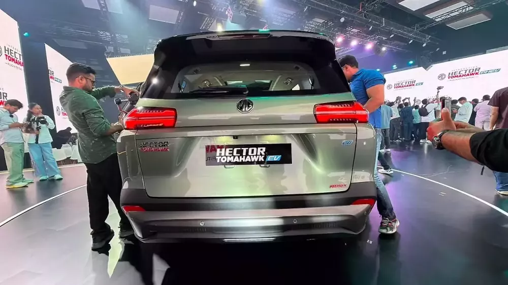 mg-hector-tomahawk-ev-5-7813 MG bán SUV điện 3 hàng ghế với giá không kèm pin siêu rẻ - Ảnh 7.
