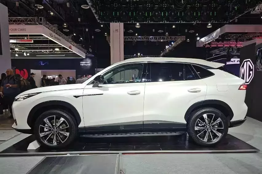 MG HS 2027 sắp ra mắt Việt Nam có gì để cạnh tranh với Mazda CX-5 và Honda CR-V? - Ảnh 5.