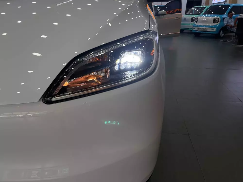 wuling-grango-4-d054 MPV 7 chỗ rẻ hàng đầu Việt Nam Wuling Grango có mặt tại đại lý, sẵn sàng bàn giao cho khách hàng - Ảnh 4.