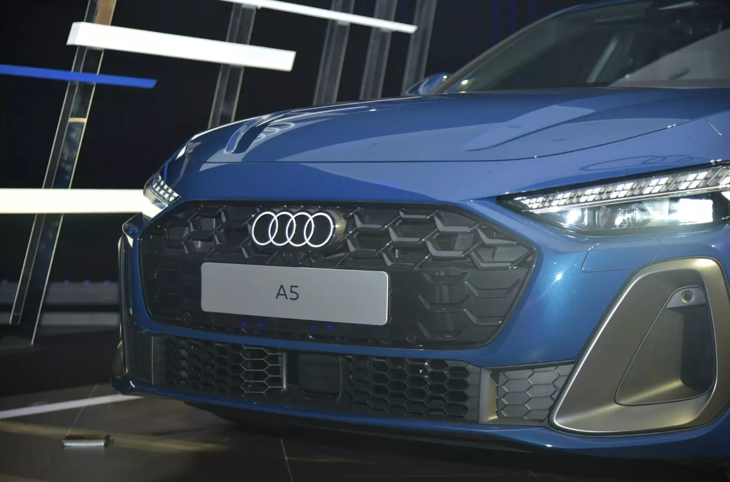 audi-a5-gia-xe7-22bd Giá xe Audi A5 kèm tin khuyến mại mới nhất tháng - Ảnh 7.