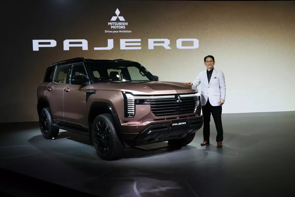 mitsubishi-pajero-2027-13-a4da Mitsubishi Pajero 2027 với lưới tản nhiệt dạng nan ngang