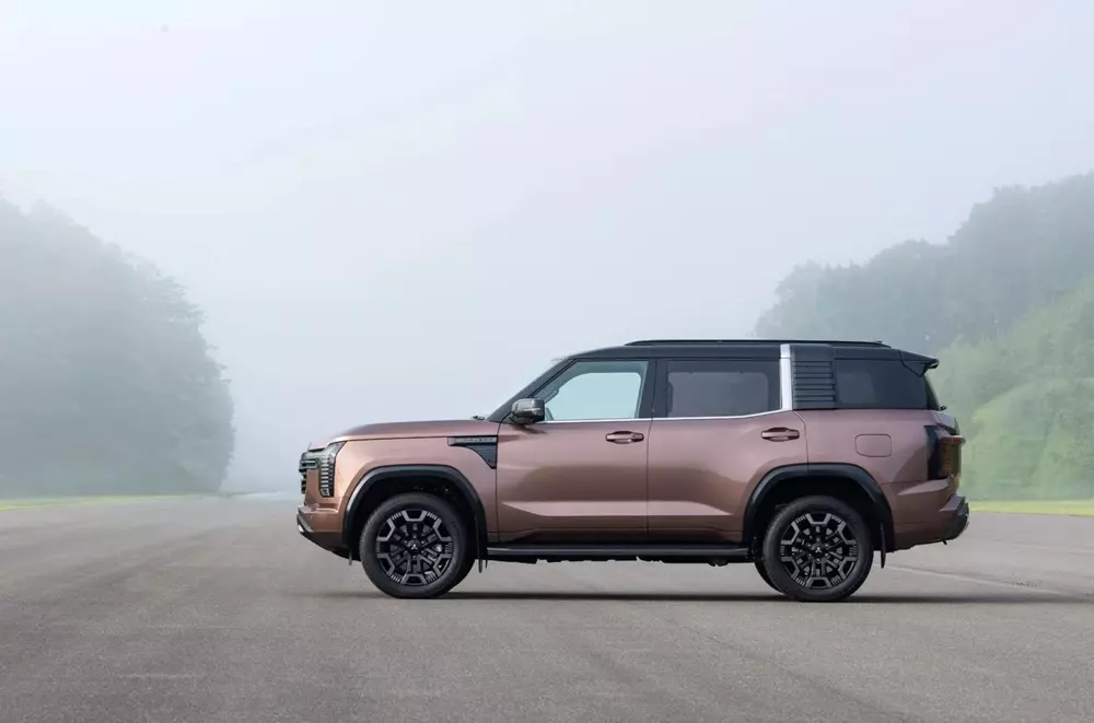 Mitsubishi Pajero 2027 dùng chung khung gầm và động cơ của Triton