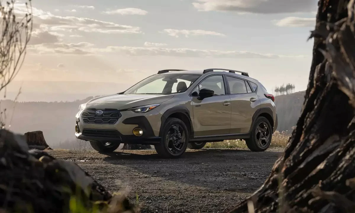 Giá Subaru Crosstrek tại Việt Nam giảm sâu thêm một nấc, khởi điểm chỉ còn từ 809 triệu đồng