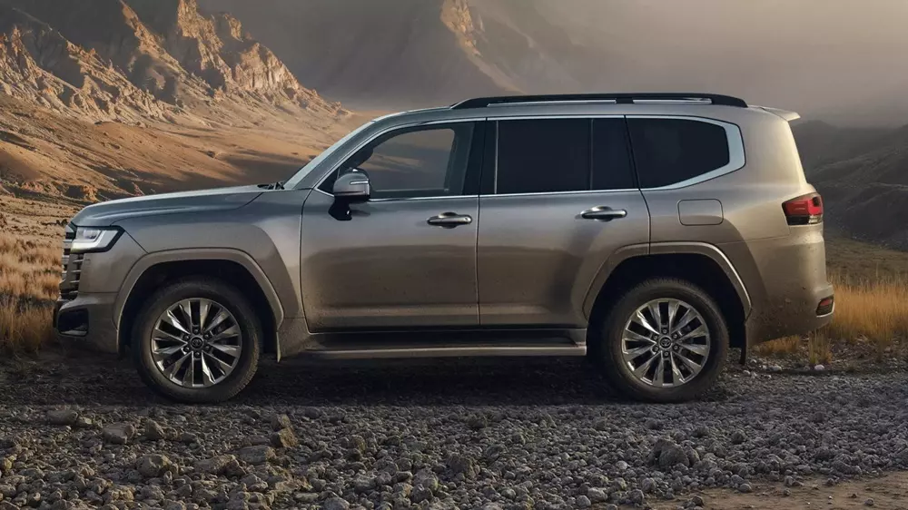 Toyota Land Cruiser Hybrid 2027 bản hybrid cũng sắp ra mắt thị trường Việt Nam vào cuối năm nay