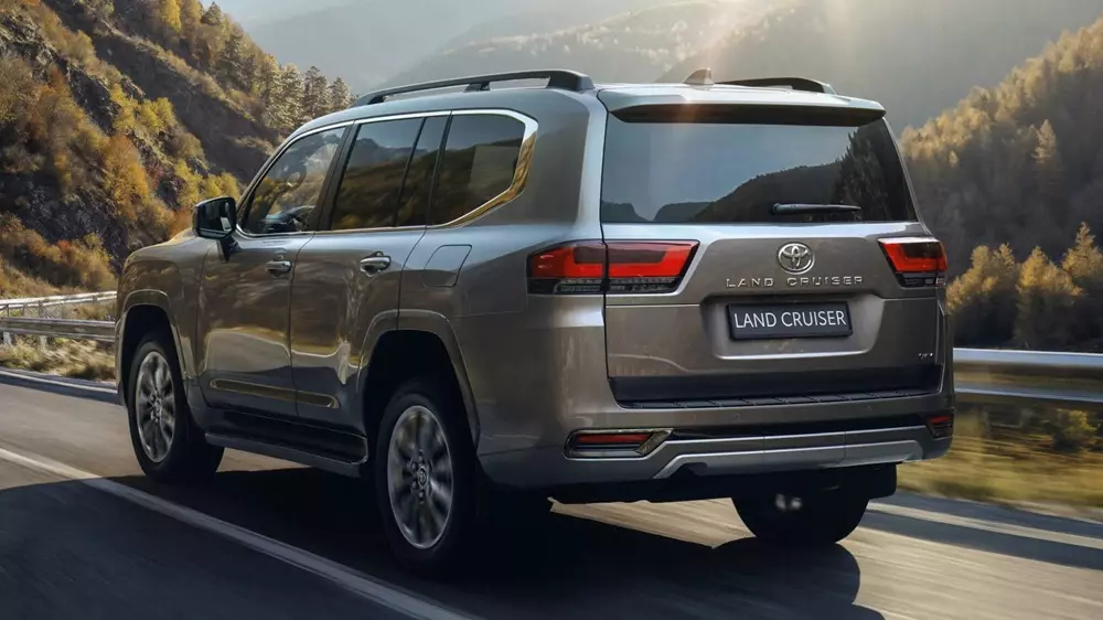Toyota Land Cruiser 300 2027 vẫn có tùy chọn máy dầu