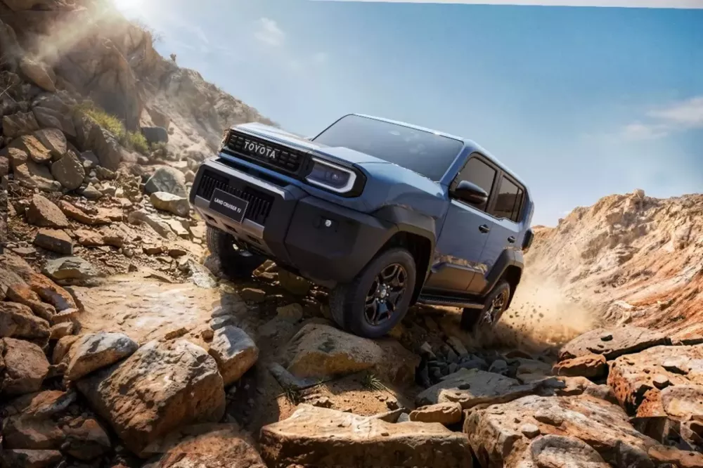 toyota-land-cruiser-fj-ccb8 SUV tiền tỷ Toyota Land Cruiser FJ bán ra 113 xe trong tháng đầu tiên có mặt tại Việt Nam
