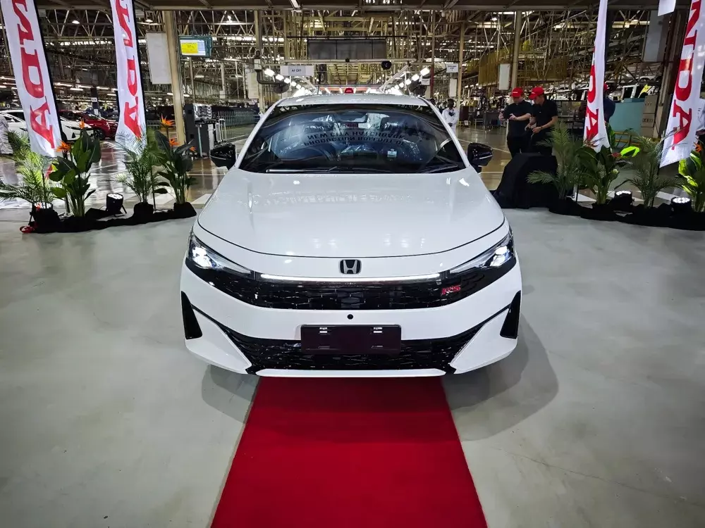 honda-city-hatchback-2026-4-b096 Honda City Hatchback 2026 chính thức ra mắt với giá cao hơn phiên bản sedan, trang bị tương tự - Ảnh 3.