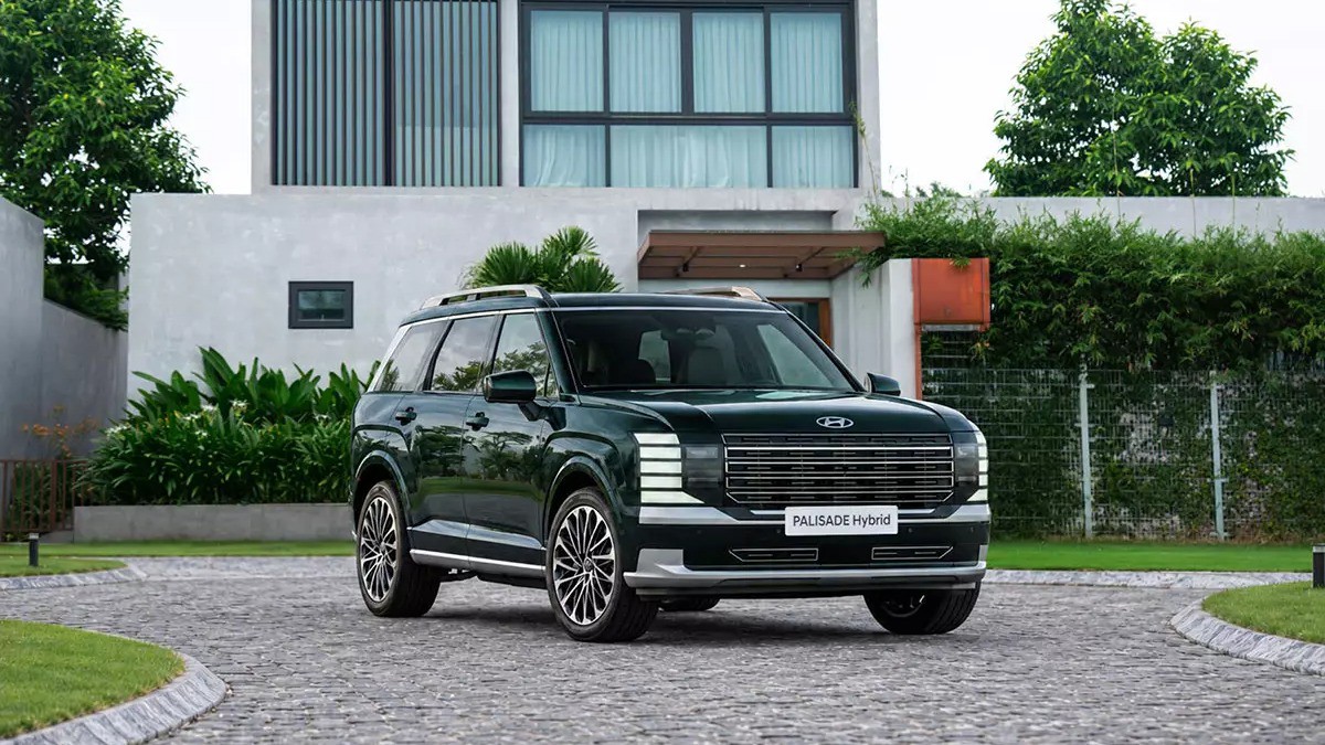 Hyundai Palisade Hybrid chính thức được bán tại Việt Nam với thiết kế và động cơ mới, giá từ 1,499 tỷ đồng