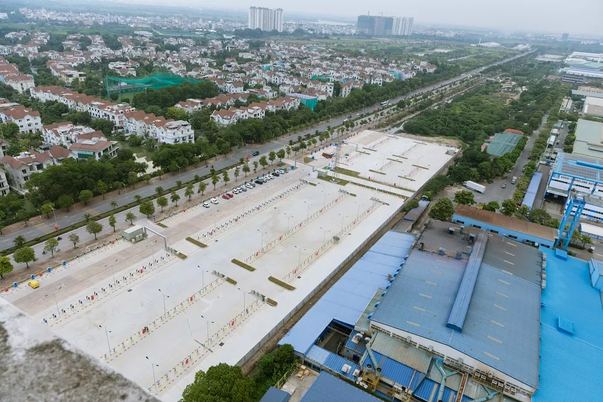 Trạm sạc ô tô điện VinFast lớn nhất Việt Nam chính thức đi vào vận hành, quy mô tới 1.038 cổng - Ảnh 1.