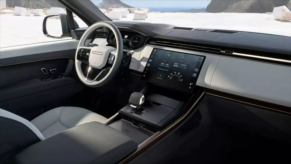 range-rover-sport-electric-4-9658 Ra mắt Range Rover Sport Electric: nhanh ngang bản dùng máy V8 và có thiết kế gần như giống hệt - Ảnh 6.