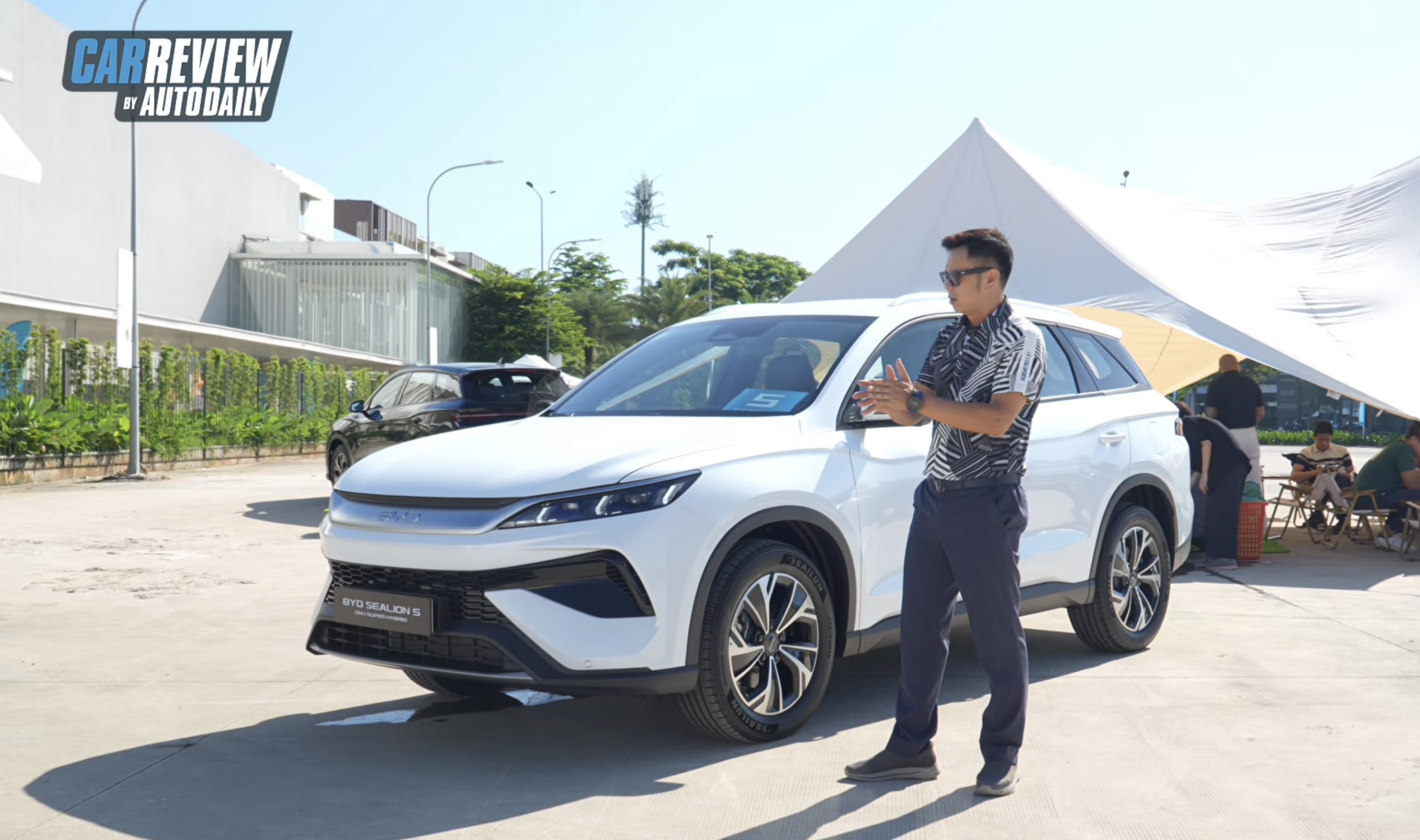 BYD Sealion 5 PHEV chốt giá từ 659 triệu: Đấu Mazda CX-5 & Ford Territory!