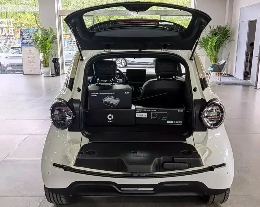 smart-2-1-6467 Cửa cốp của Smart #2 có thể mở hai chiều