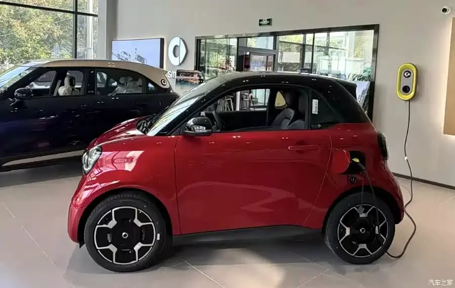 smart-2-4-a448 Smart #2 sở hữu thiết kế 2 cửa nhỏ gọn