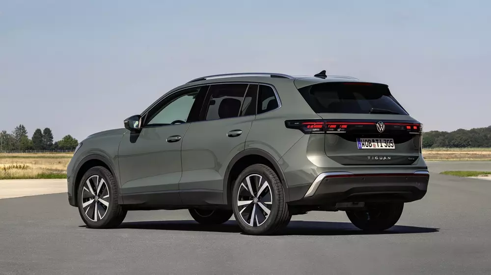 volkswagen-tiguan-2027-8-57b5 Volkswagen Tiguan thế hệ mới rục rịch ra mắt Việt Nam với giá rẻ hơn, đại lý bắt đầu nhận cọc - Ảnh 5.
